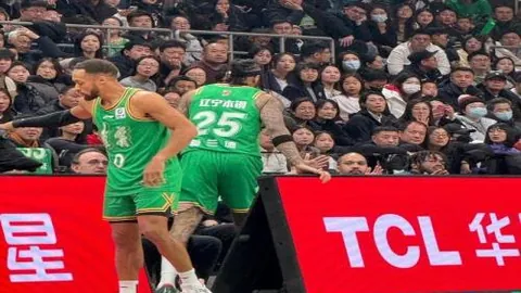 意甲欧战区竞争激化：罗马连胜如虎添翼，佛罗伦萨连败不止，差距不断扩大。